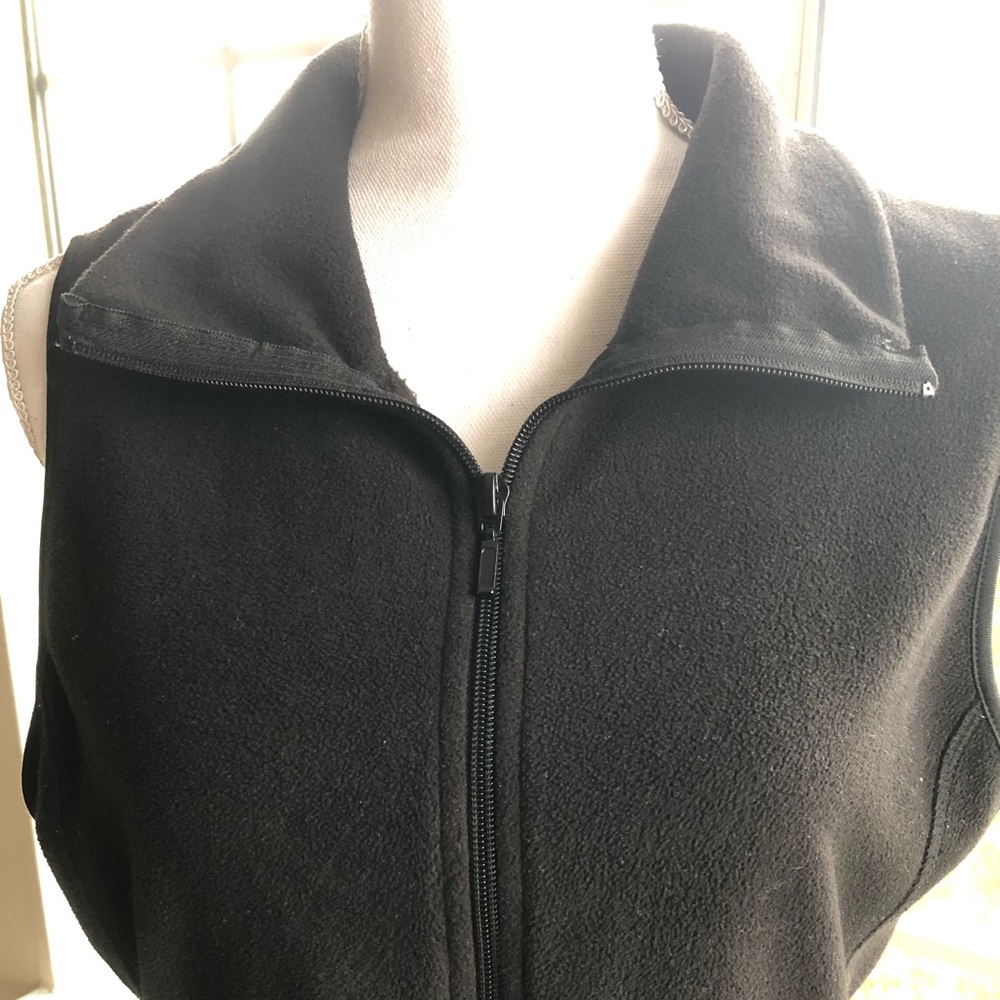 Black Fleece Vest Medium Old Navy Zipper Warm